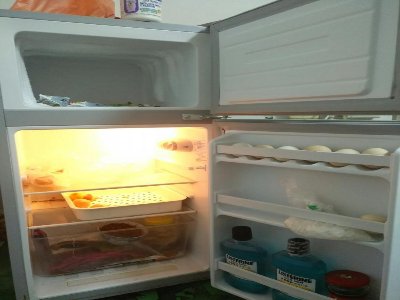 澳柯玛冰箱里面结冰正常吗