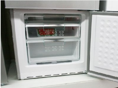 SMEG冰箱两侧热正常吗