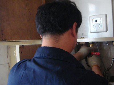 青岛美的热水器维修服务电话--旋吉服务中心