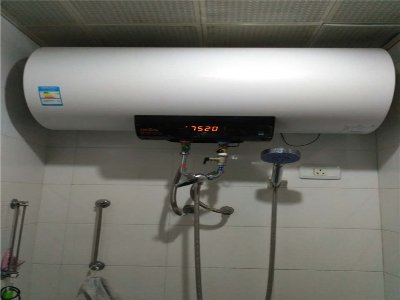 深圳足球热水器维修电话