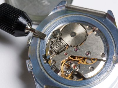 梵克雅宝手表维修点--栩翔维修点