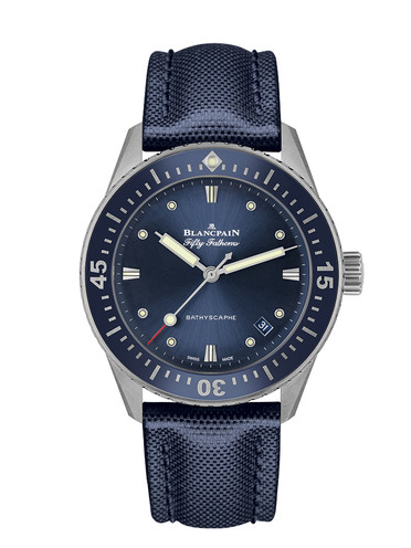 宝珀(Blancpain)潜水腕表  手表表盘怎么保养